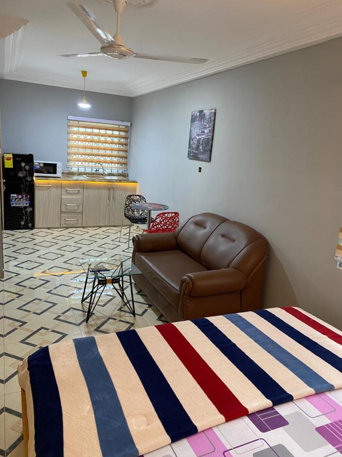 Bonsukoda Lodge Madina 外观 照片
