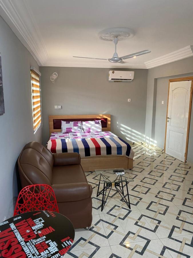 Bonsukoda Lodge Madina 外观 照片
