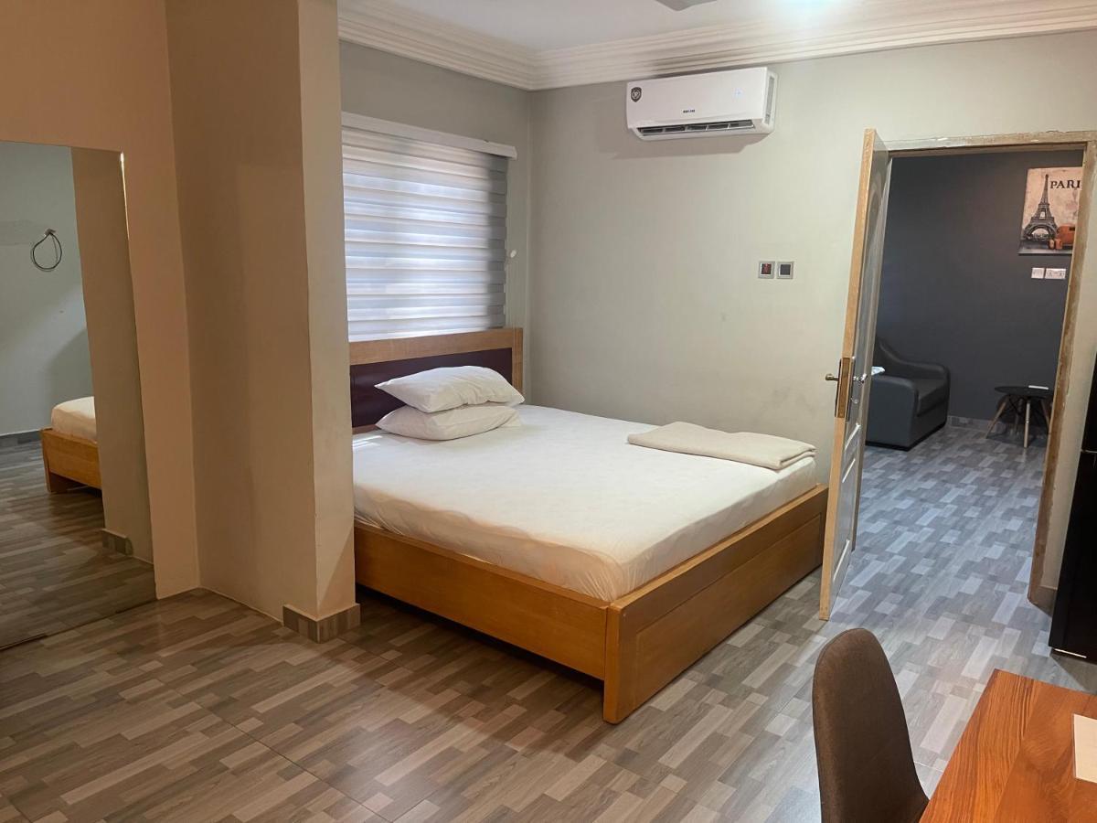 Bonsukoda Lodge Madina 外观 照片
