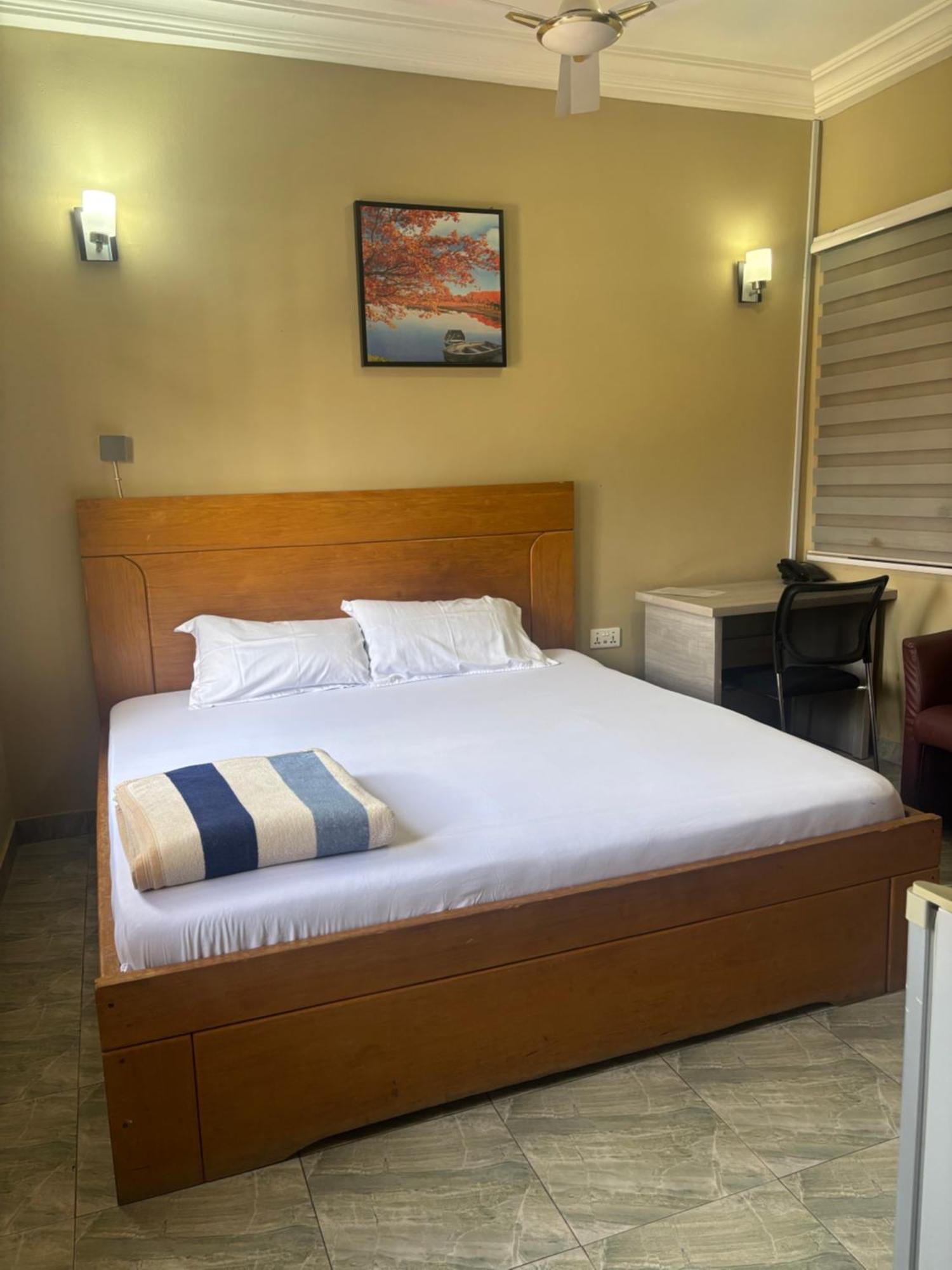 Bonsukoda Lodge Madina 外观 照片