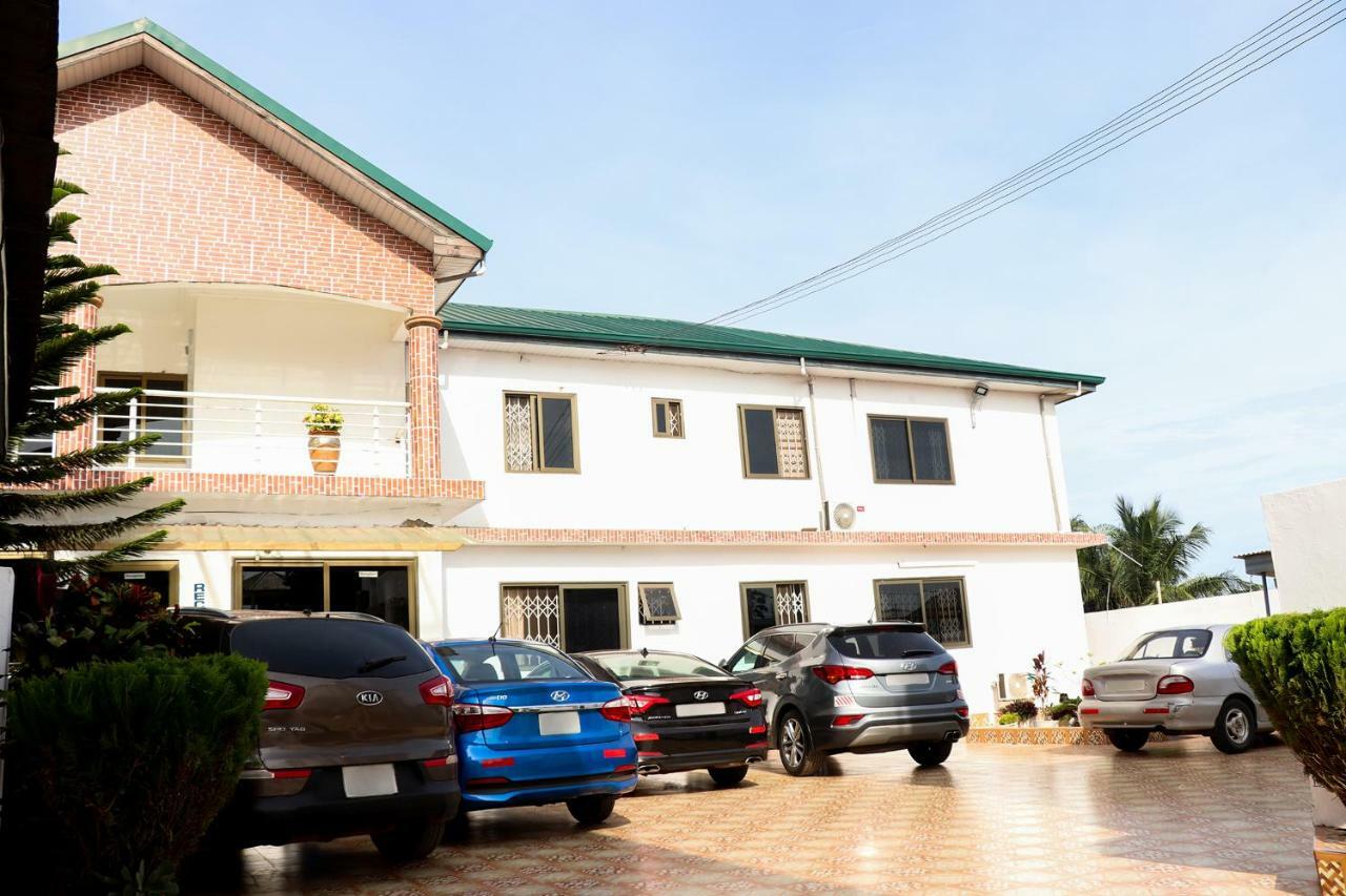 Bonsukoda Lodge Madina 外观 照片